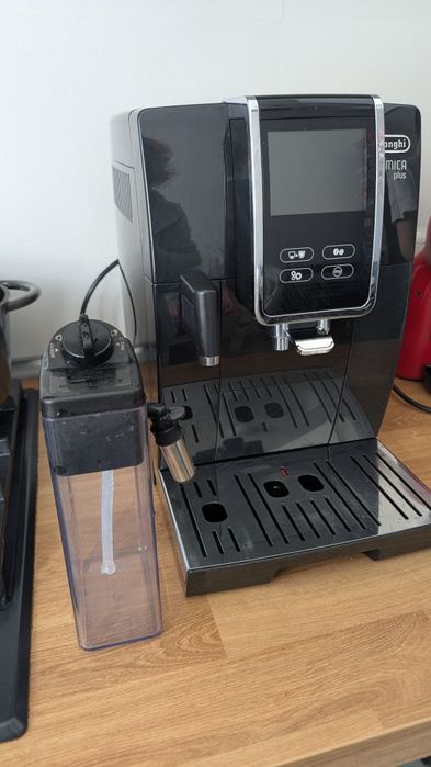 Espressor automat DeLonghi Dinamica Plus ECAM 370.70.B | LatteCrema