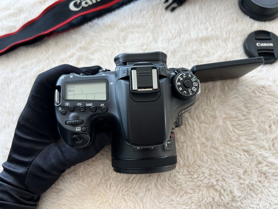 Фотоапарат Canon EOS 70D с обектив EF 50mm f/1.8 STM