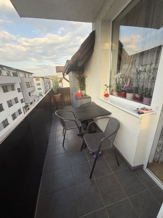 Vand apartament 3 camere Urusagului