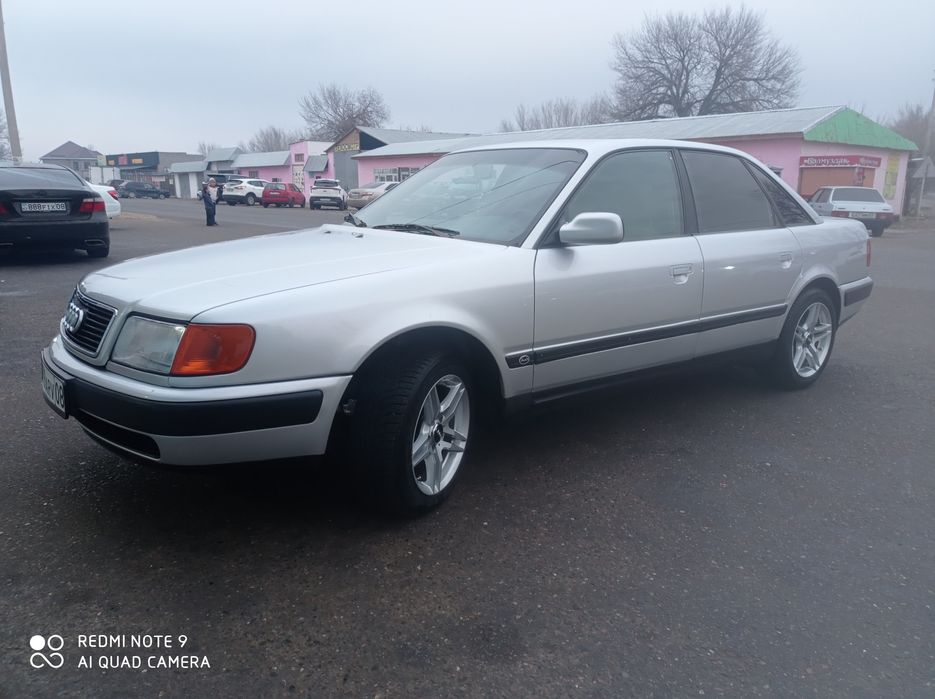 Ауди 100  с4  .,,