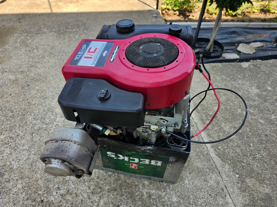 Тракторна Косачка/ДВИГАТЕЛ /КОМПЛЕКТ..Перфектен