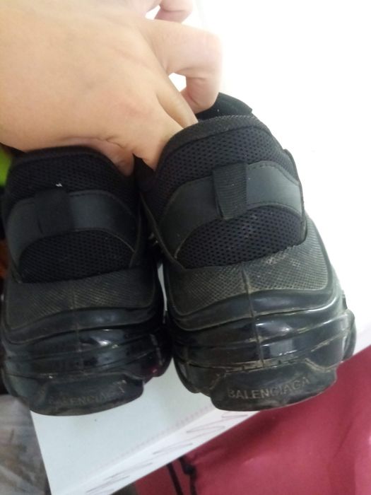 Adidasi balengiaga triple s mărimea 38