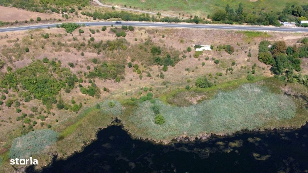 Teren langa lac Naipu