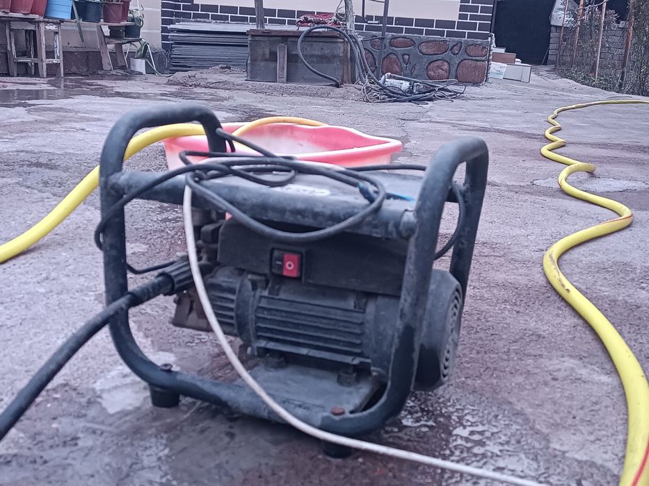 Sotiladi karcher ishlaydi