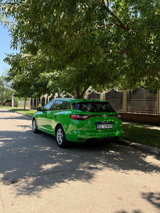 RENAULT Megane 2020 — imagine 2