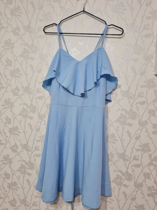 Продам платья новые