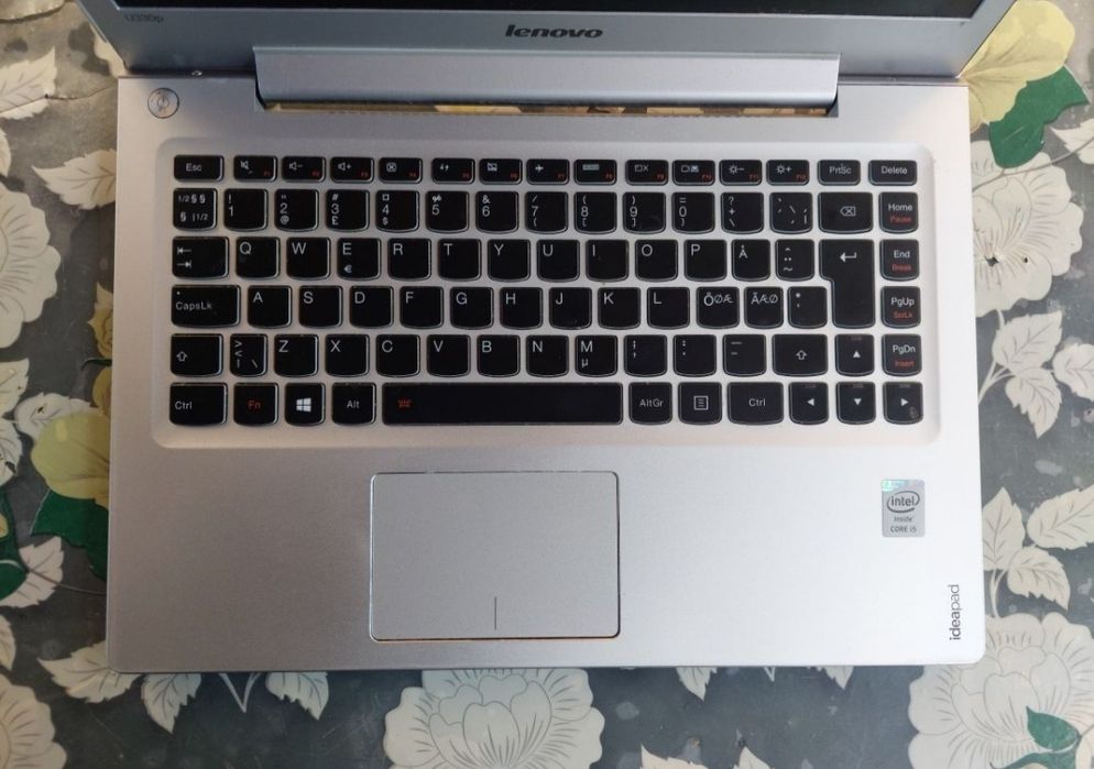 Laprop Lenovo Ideapad U330p
