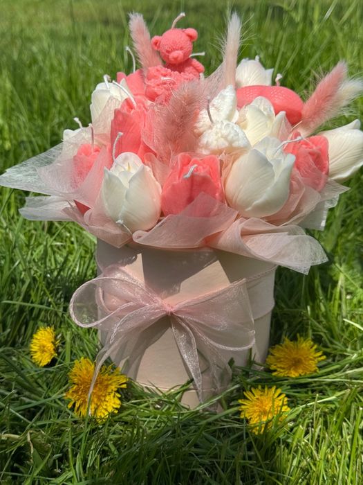 Aranjamente florale din ceară