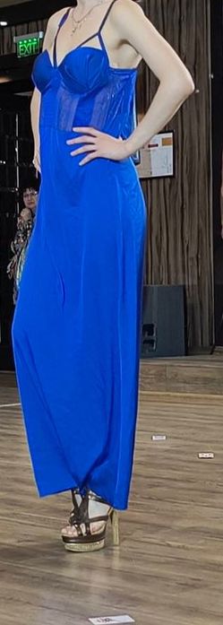 луксозна вечерна рокля