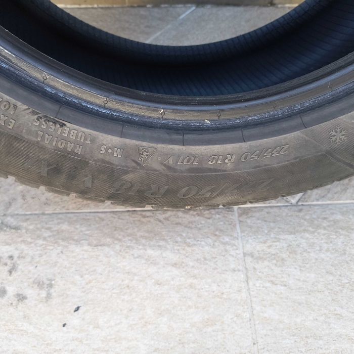 Зимни Гуми 235/50 R18 101V