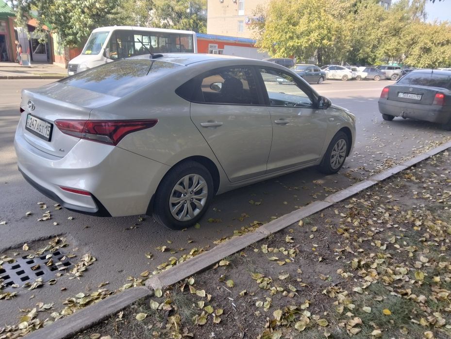 Продам хюндай акцент .