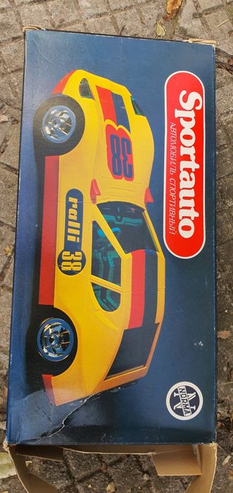 Ретро нова количка