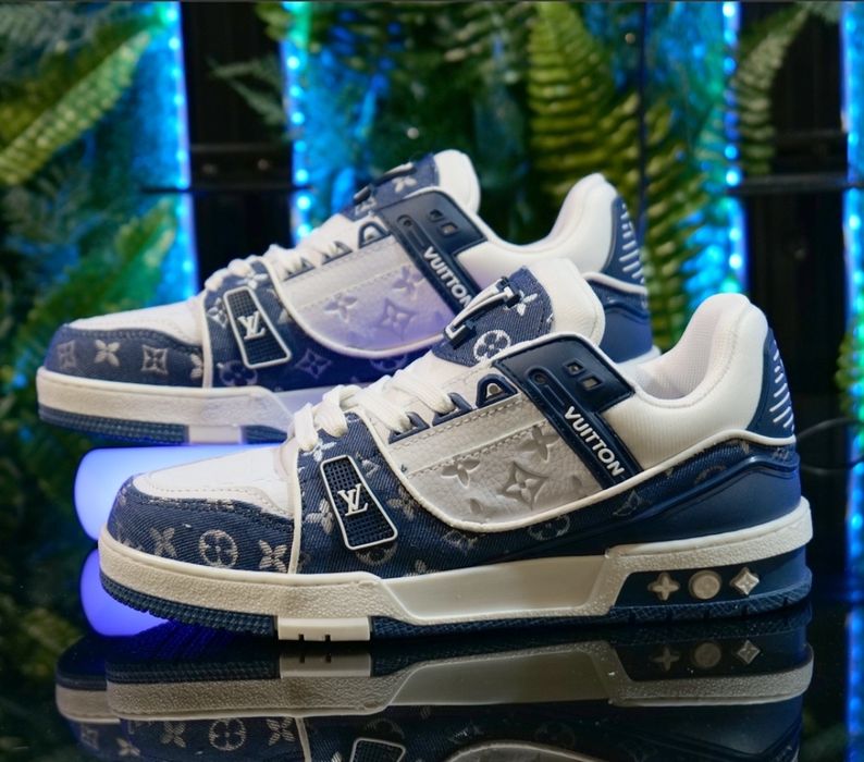 Louis Vuitton Унисекс Налични в Четири цвята