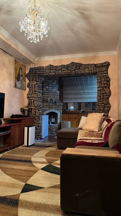 Продается квартира 4х-комн/4/9 Спутник 16, 94 м² Срочно