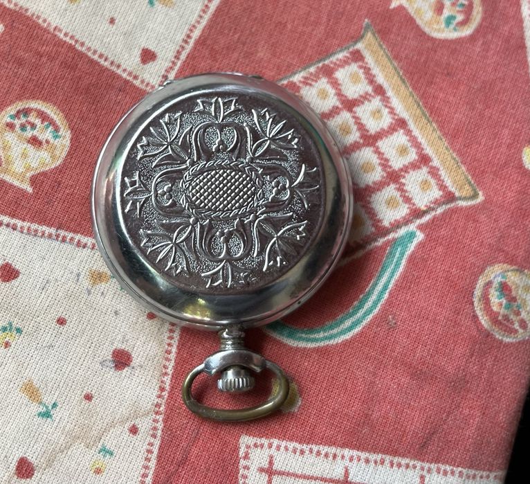 Руски джобен часовник Molnija