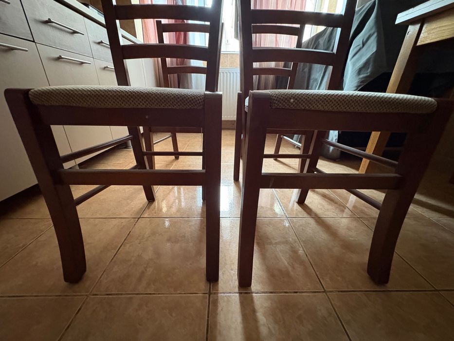 Vand set 4 scaune (cadru lemn masiv)
