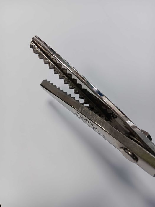 кожарска ножица, назъбена, зиг-заг, ножици, Италия, високо качество