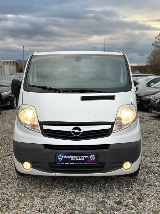 Opel vivaro 2.0cdti AUTOMAT Garantie Rate