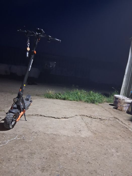 Vand trotineta electica