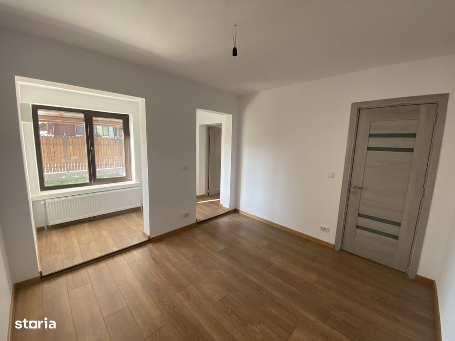 Casă cu 4 camere,2 bai, curte 529mp, toate utilitatile Breaza