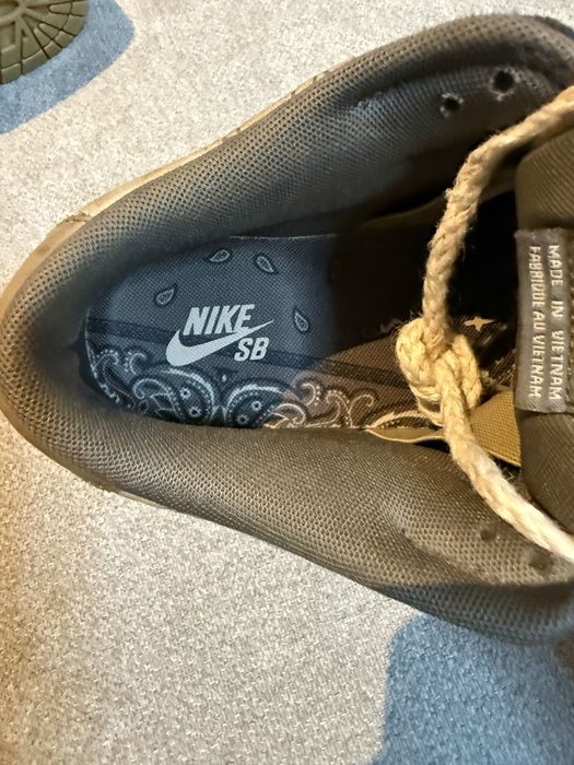 Travis Scott bandana dunk low