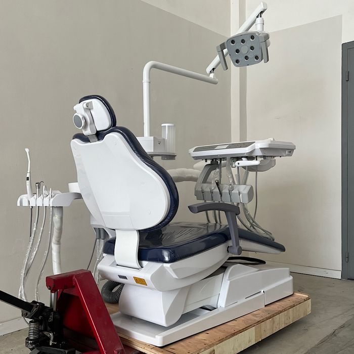 Стоматологична машина FUJI DENTAL TS-9170.6 NEW LED с долно окачване