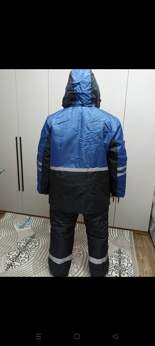 Продам зимнею спецодежду.