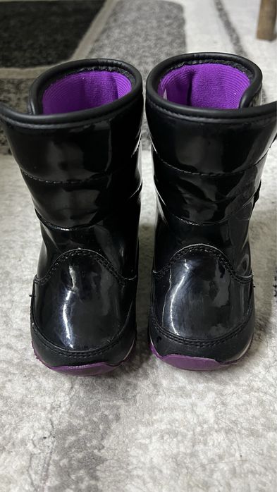 Детски обувки.