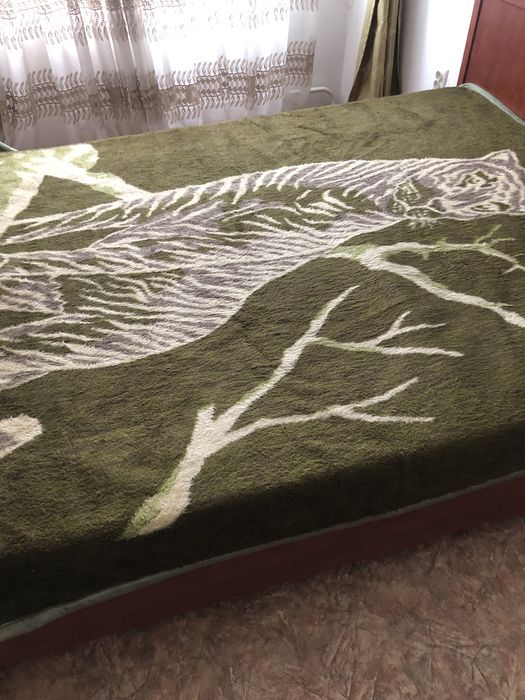 Продам плед на кровать или диван.