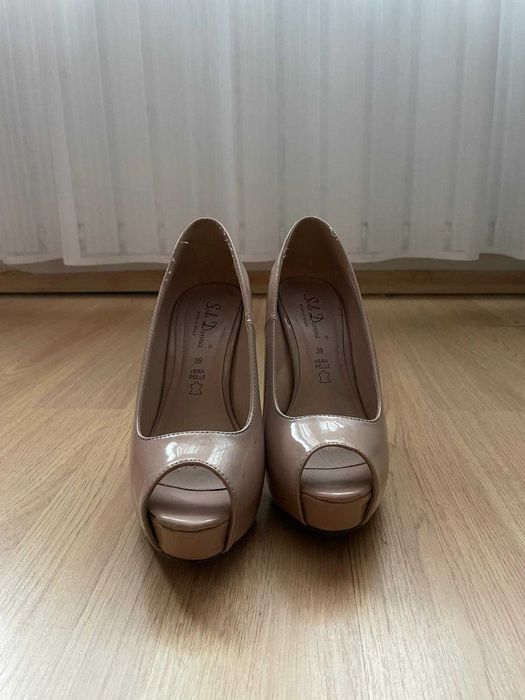 Pantofi eleganti cu toc