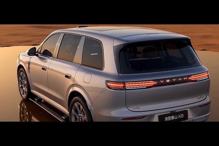 VOYAH X8 Taishan