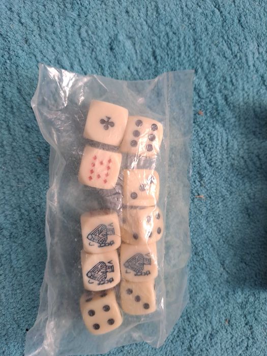 set zaruri vechi poker