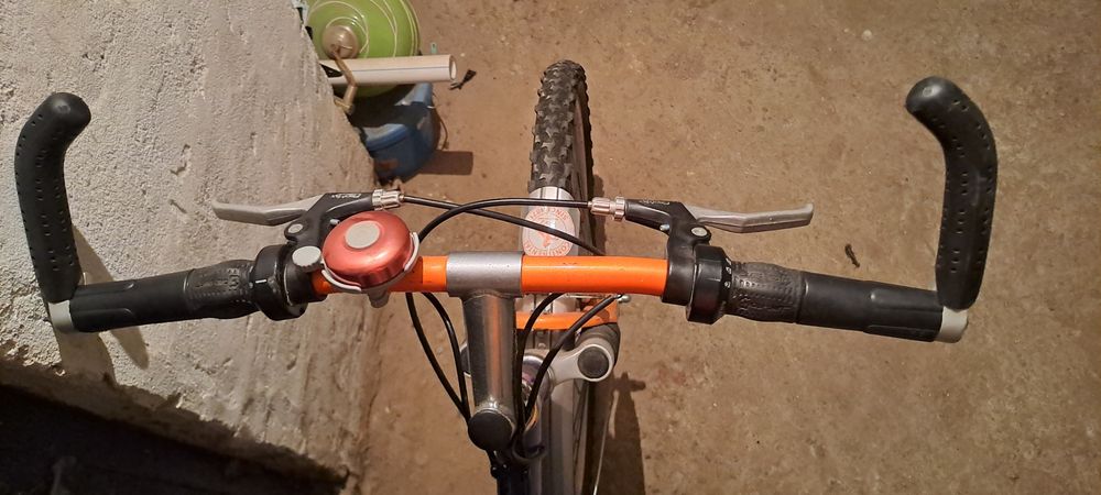 Vănd bicicleta RIXE