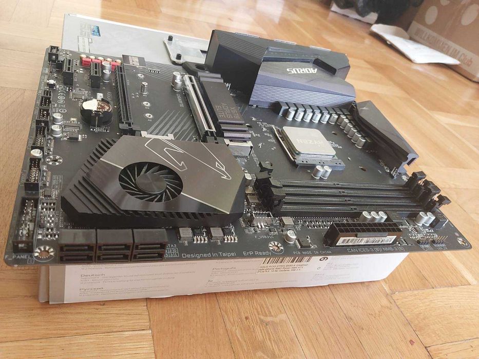 AMD Ryzen 7 5800X + Gigabyte X570 Aorus Elite