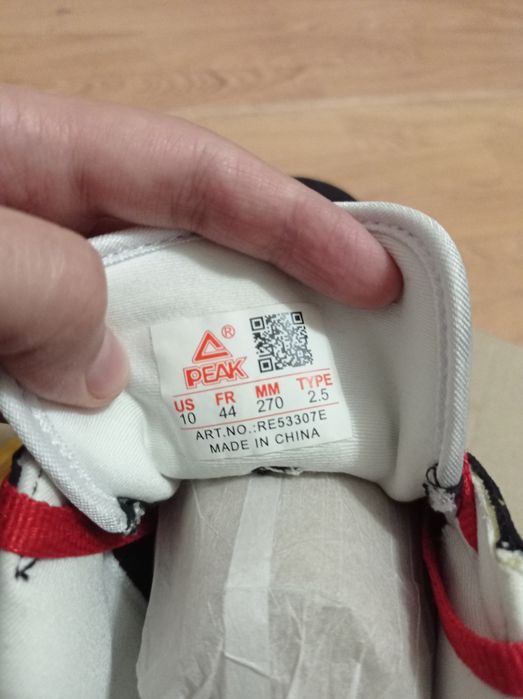 Продам кроссовки оригинал