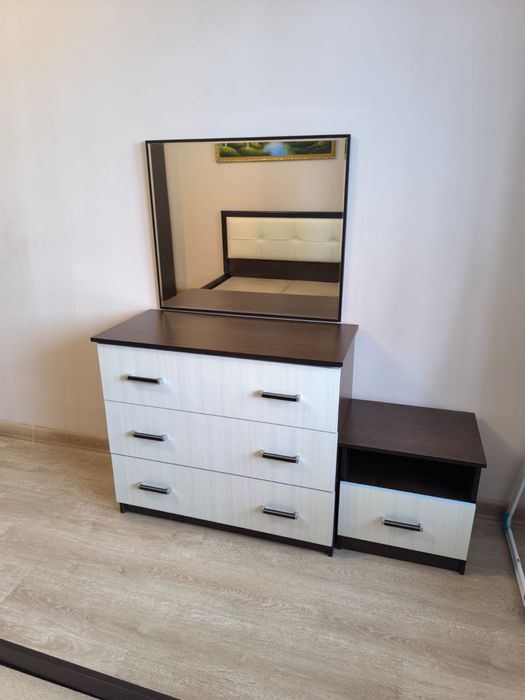 Срочно продам спальный гарнитур