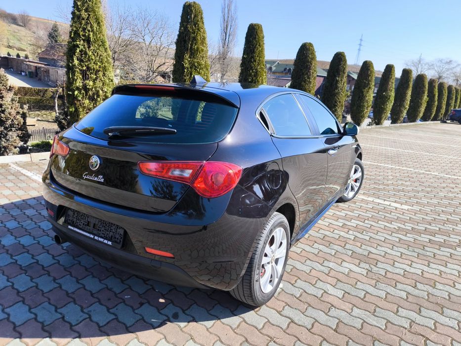Alfa Romeo~Giulietta~1.4Bezina~