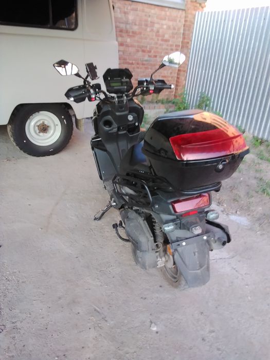 Скутер Танк 150.