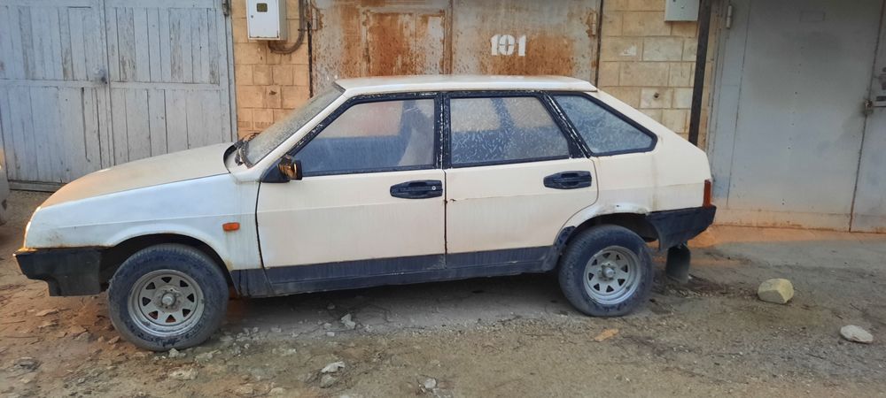 Автомобиль ВАЗ 2109