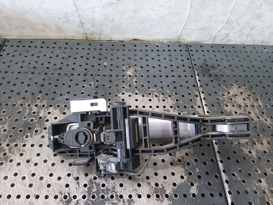 Maner usa stanga fata ford focus 3 bm51a224a37dg