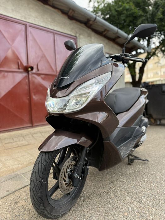 Vând Honda PCX 125 2015