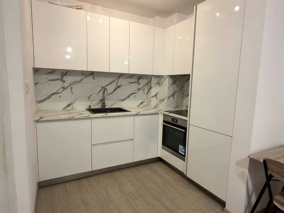 Предлагам двустаен апартамент в Каменица 2