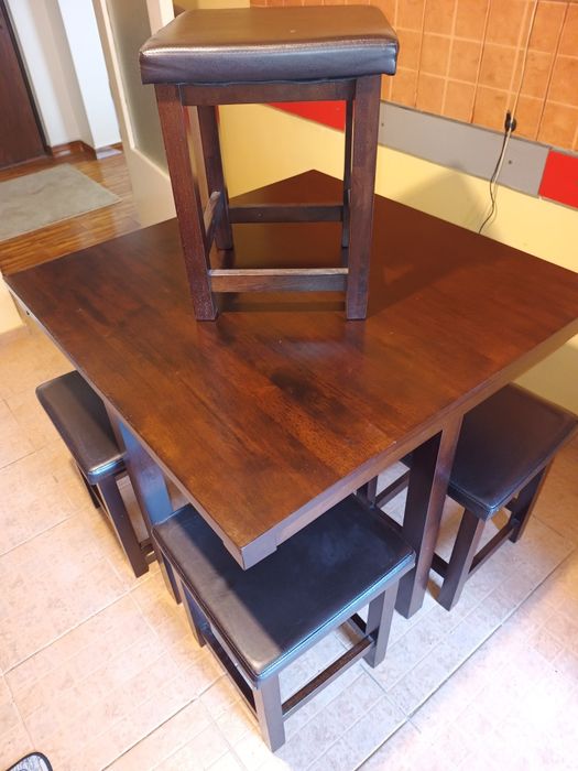 Masa Mobexpert cu 4 tabureti, wenge – stare foarte buna