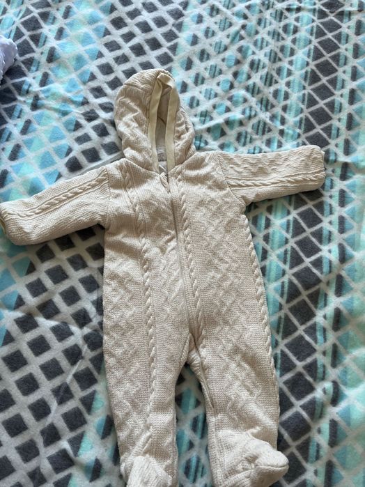 Продам комбинезоны для девочки,в хорошем состоянии