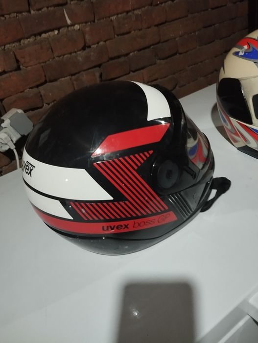 Каска за мотор UVEX