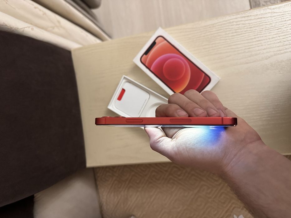 Продамм айфон 12