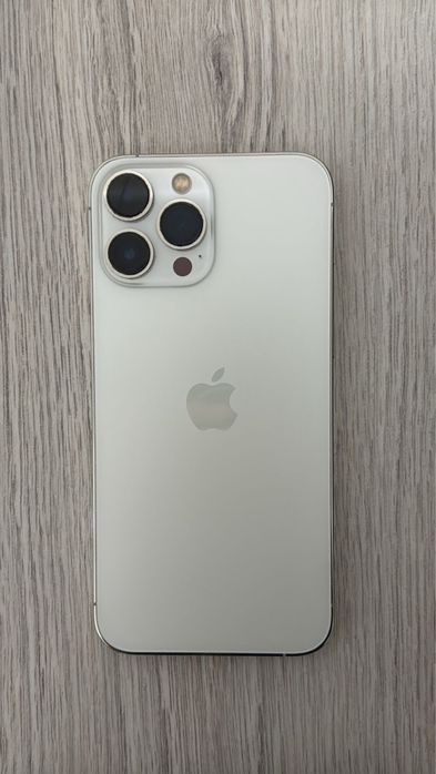 Iphone 13 pro max 76% акб