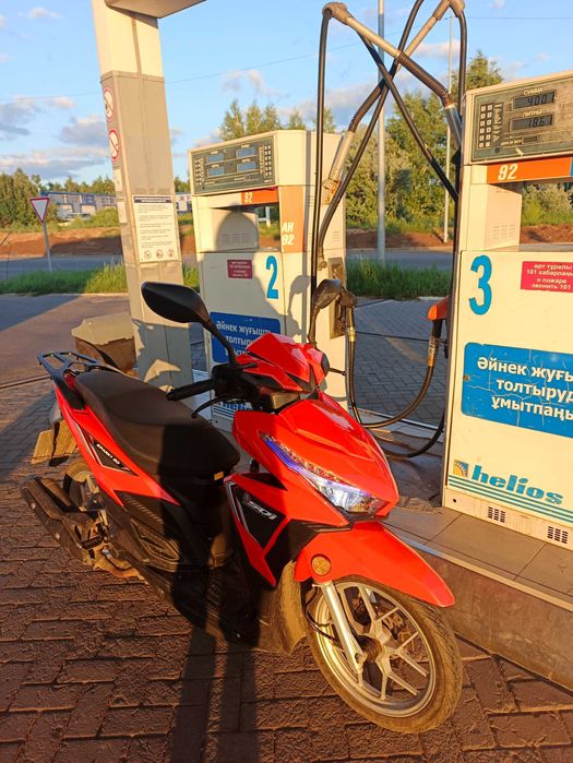 Продам  скутер  либо обмен на телефон