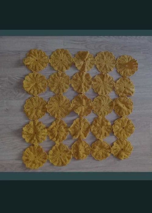 Față de masă croșetată manual