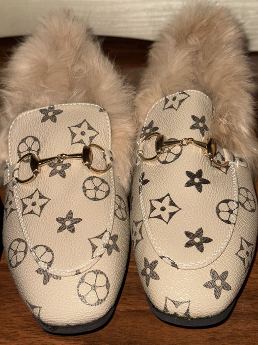 Продам новые 5000 тг